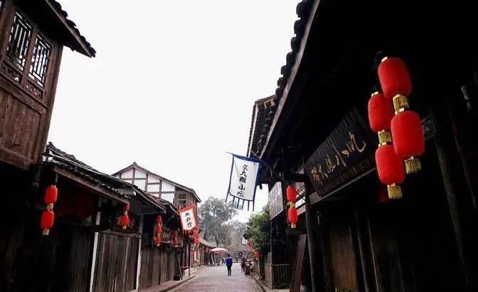 为什么我记得上学的时候学的一首《登黄鹤楼》变成了《登鹳雀楼》😳?- 专业问答网站,快速获取准确答案