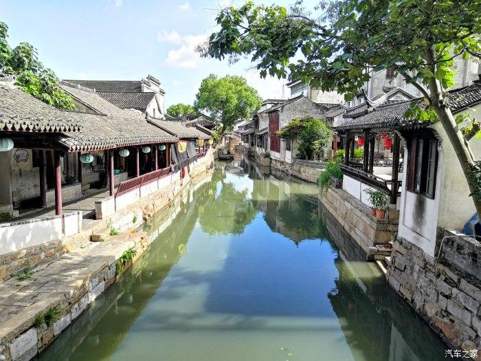 专业问答网站-为什么天秤座的人总喜欢往外跑,喜欢饭局呢?,解答你的所有问题